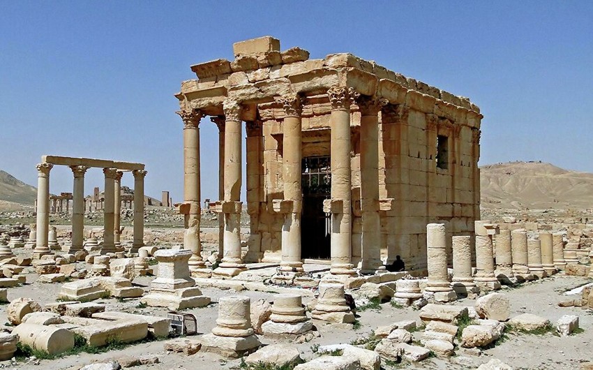 Сирия вводит в оборот купюру с барельефом разрушенного храма в Пальмире