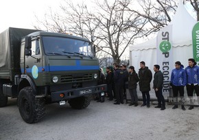 Еще четыре автомобиля РМК беспрепятственно проехали по территории, где проходит акция