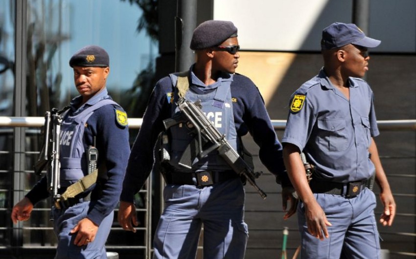 Polis Cənubi Afrikada nümayişi dağıtmaq üçün rezin güllələrdən istifadə edib, 23 nəfər saxlanılıb