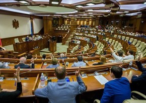 Парламент Молдовы принял декларацию с осуждением действий России в Украине