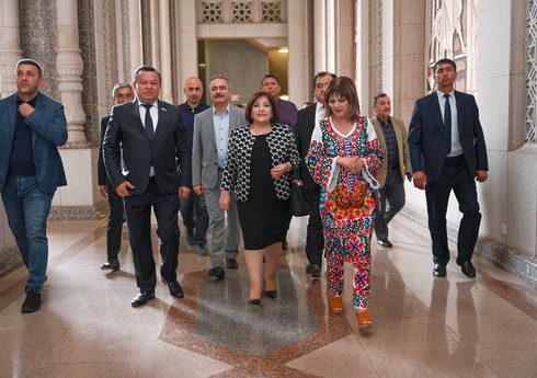 Делегация Милли Меджлиса ознакомилась с историческими и культурными местами Душанбе