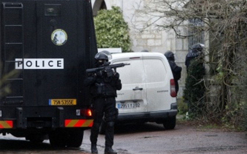 МВД Франции: жандармерия начала переговоры об освобождении заложников