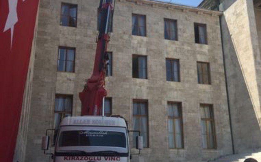 Missile defense system installed in the building of Turkish Parliament