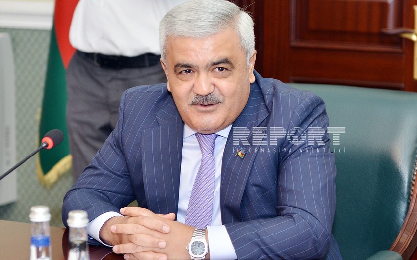 ​Ровнаг Абдуллаев: Самир Алиев должен остаться на посту главного тренера клуба Нефтчи