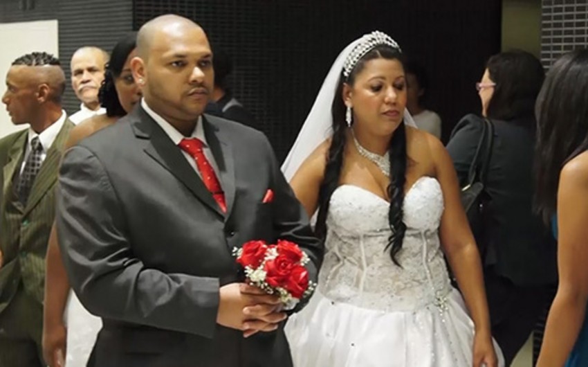 ​В Бразилии на массовой свадьбе для бедных поженились почти 400 пар