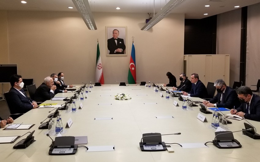 Azerbaijani, Iranian Foreign Ministers hold meeting