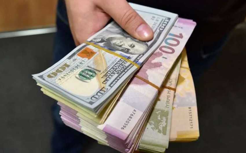 Azerpost sees sharp decline in domestic money transfers