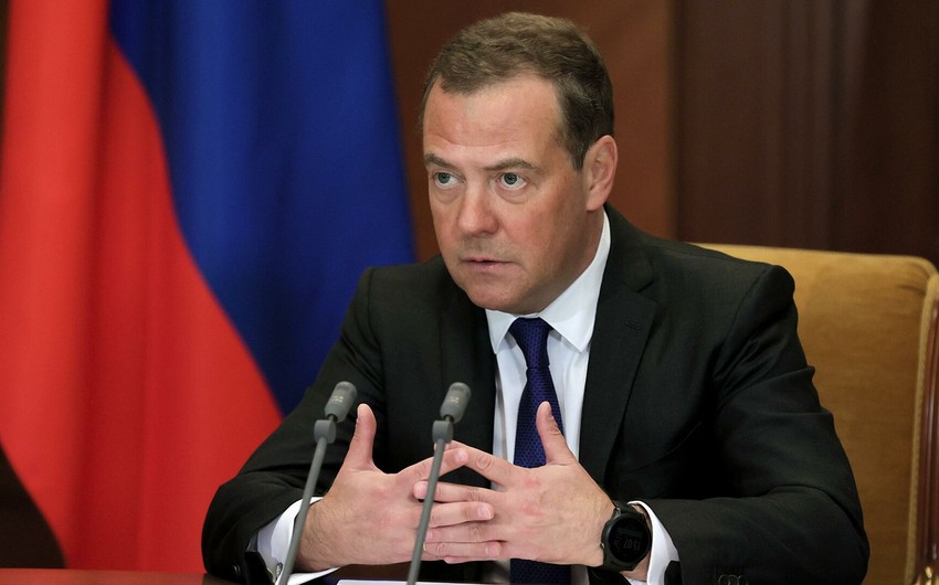 Dmitri Medvedev: Rusiya NATO-ya müharibə elan edə bilər”