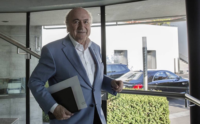 Yozef Blatter FIFA prezidentini məhkəməyə verir