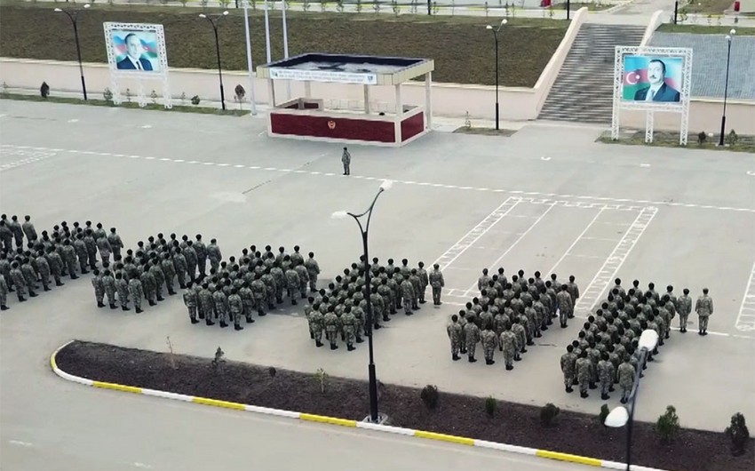 Azərbaycan ordusuna yeni çağırılan gənclər hərbi hissələrə qəbul olunublar - VİDEO
