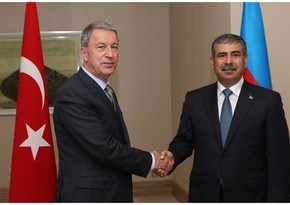 Azerbaijani and Turkish defense ministers hold telephone conversation