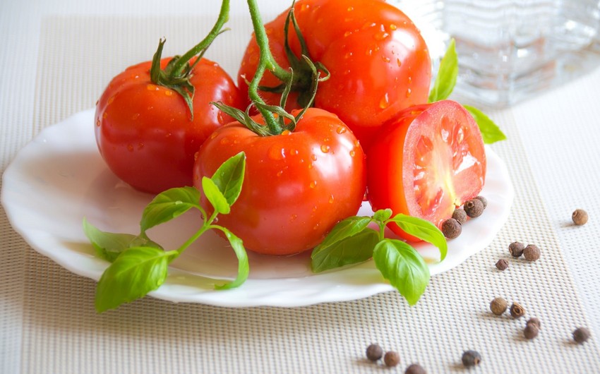 Азербайджан увеличил экспорт помидоров на 41%