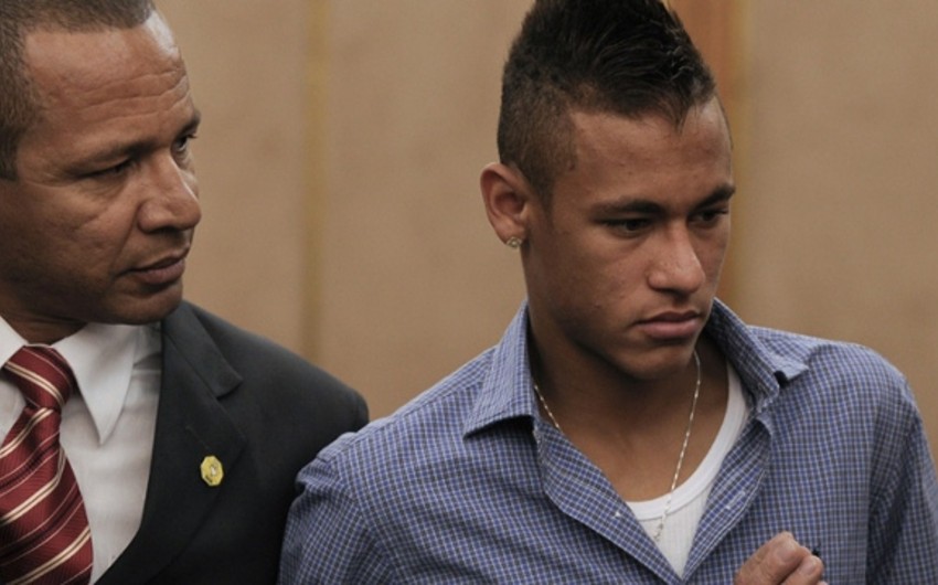 ​Braziliya hökuməti Neymar və atasına qarşı ittiham irəli sürüb