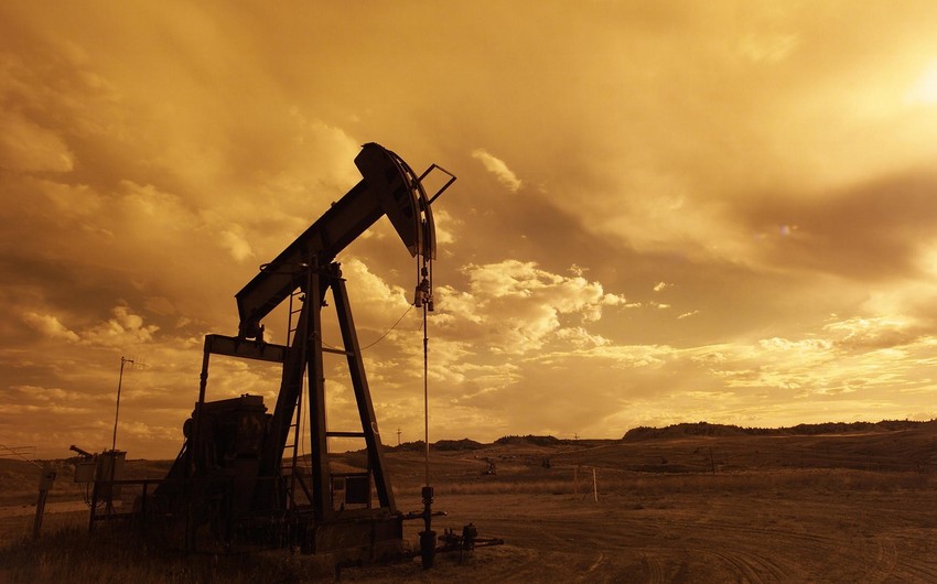Цены на нефть умеренно прибавили на росте спроса