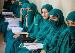 Талибы призвали женский медперсонал вернуться к работе