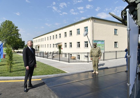 Президент Азербайджана принял участие в открытии воинской части в Кяльбаджаре