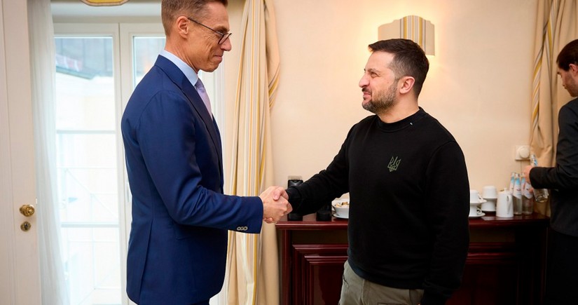 Зеленский прибыл в Хельсинки для встречи с президентом Финляндии