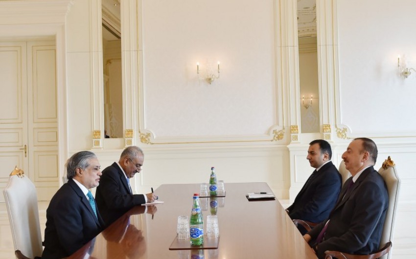 President Ilham Aliyev receives Pakistani Minister