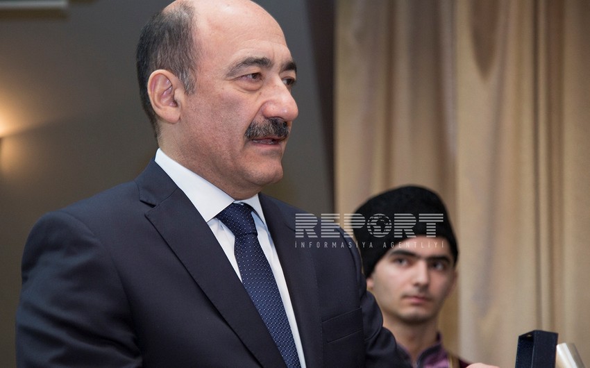 ​Министр Абульфас Гараев дал выговор Вагифу Бахманлы и сделал замечание Рашаду Меджиду