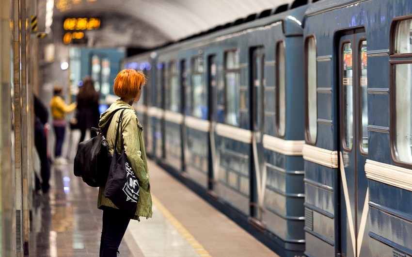 В Бакинском метро произошла задержка в движении поездов