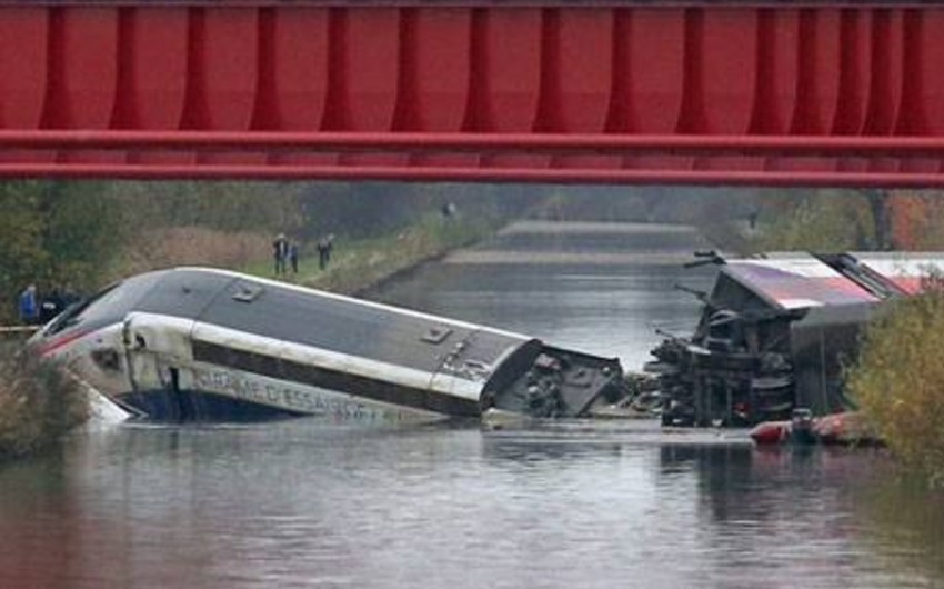 France: high-speed train derails, killing 10