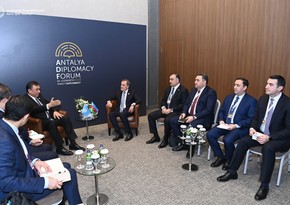 Jeyhun Bayramov meets with OTS Secretary-General