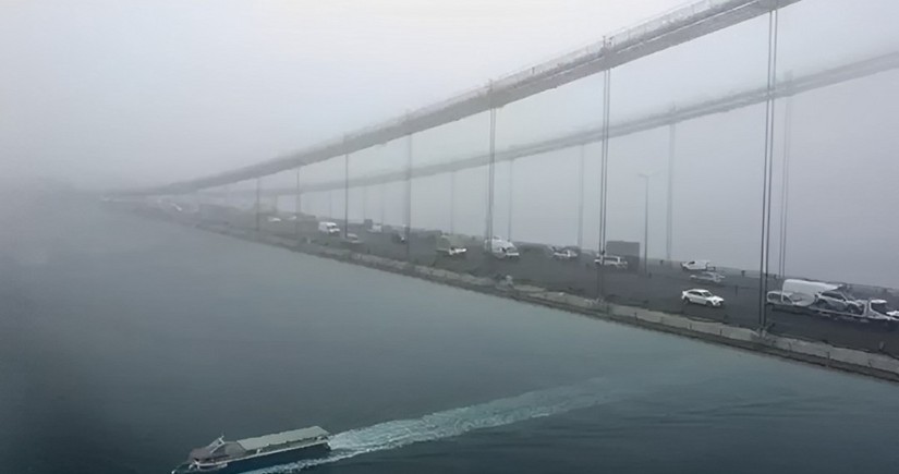 İstanbul boğazında gəmilərin hərəkəti ikitərəfli dayandırılıb