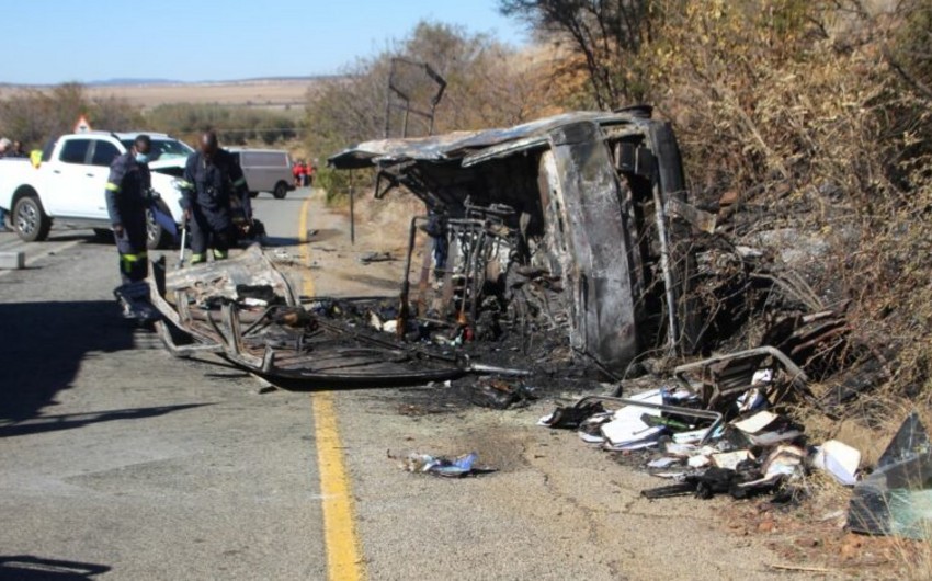 South Africa: 12 schoolchildren and driver killed in crash