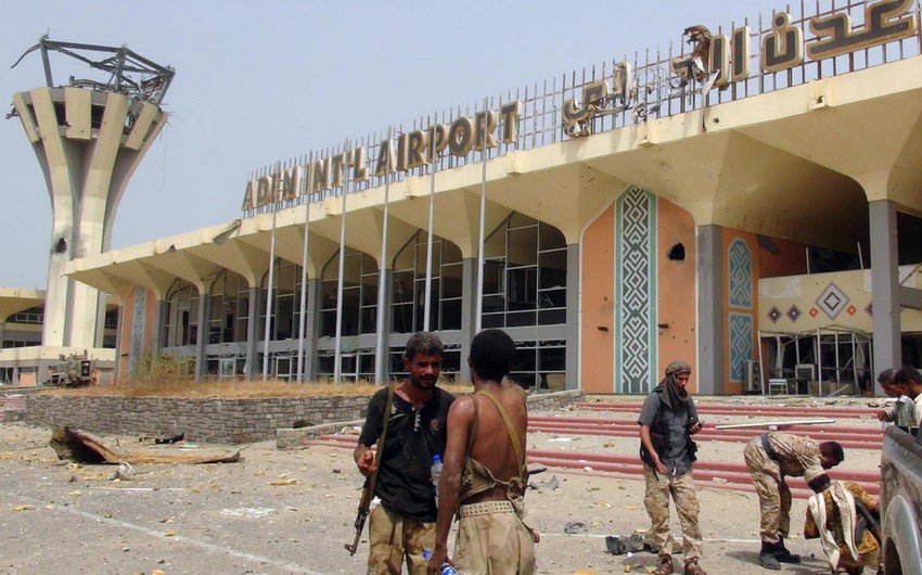 Около 30 человек погибли при атаке на аэропорт в Йемене