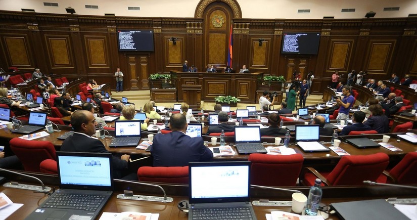 Ermənistan parlamenti Roma Statutunu ratifikasiya edib