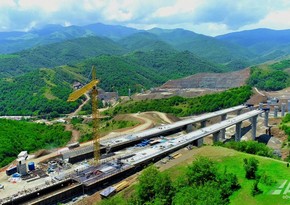 Azerbaijan builds bridge over ravine on highway for first time