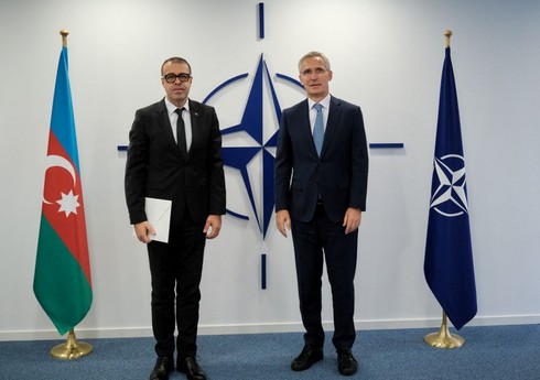 Генсек НАТО принял верительные грамоты представителя Азербайджана при альянсе
