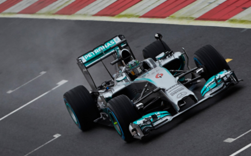 Mercedes ardıcıl dördüncü dəfə Formula-1 Konstruktorları Kubokunun sahibi olub
