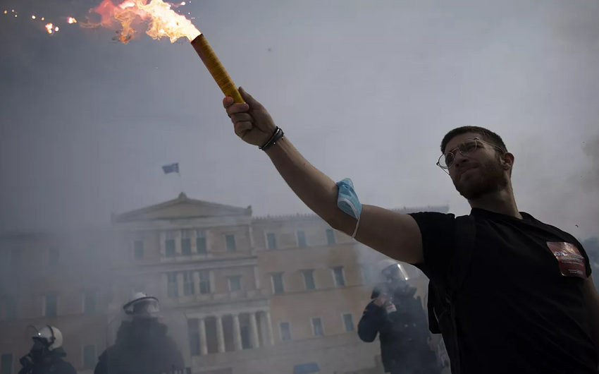 Yunanıstanda özəl universitetlərə qarşı aksiyalar keçirilib