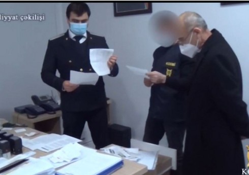 Кадры задержания директора Масаллинской центральной районной больницы 