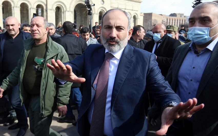 Армянских чиновников заставили принять участие в митинге сторонников Пашиняна
