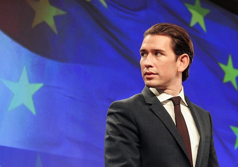 В Австрии экс-канцлера лишили депутатской неприкосновенности