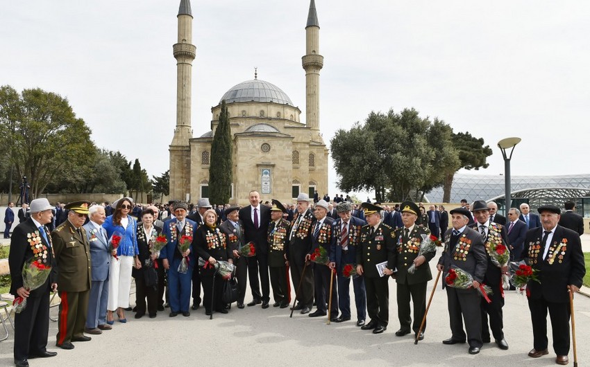 President Ilham Aliyev attended ceremony to mark May 9 - Victory Day in Baku - UPDATED