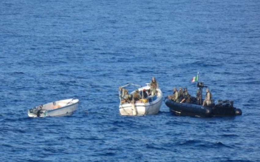 Пираты похитили 12 человек c торгового судна у берегов Нигерии