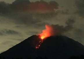 Число жертв извержения вулкана в Индонезии возросло до 34
