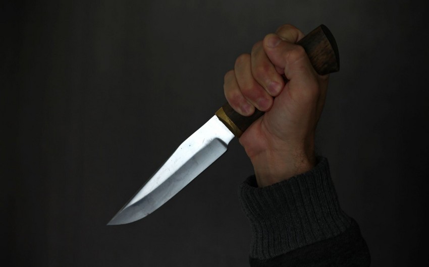 Bakıda 68 yaşlı kişi özünü bıçaqla öldürüb