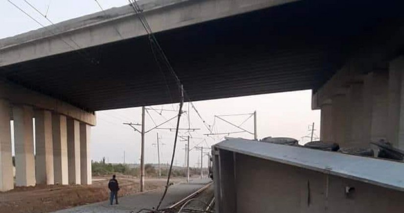 Truck plunges from bridge, killing two in Azerbaijan's Shabran district