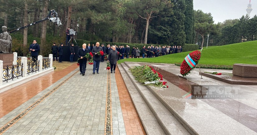 People of Azerbaijan commemorate Heydar Aliyev