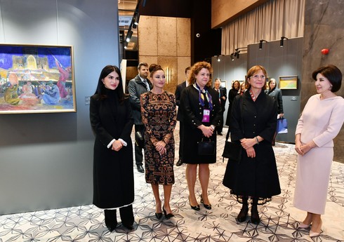 Мехрибан Алиева ознакомилась в Самарканде с выставкой "Краски Узбекистана"