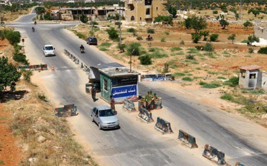 Suriyanın İdlib şəhərində avtomobil partladılıb