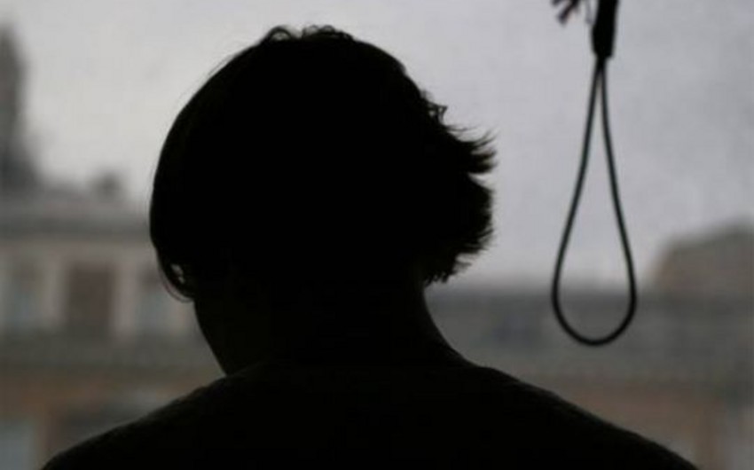 В Баку 58-летний мужчина совершил суицид