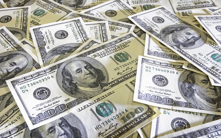 Report: Dollar will continue to fall