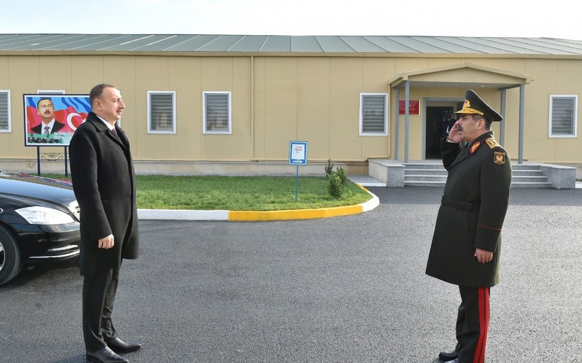 Президент Ильхам Алиев ознакомился с условиями, созданными в военном городке Н-ской воинской части ВВС минобороны