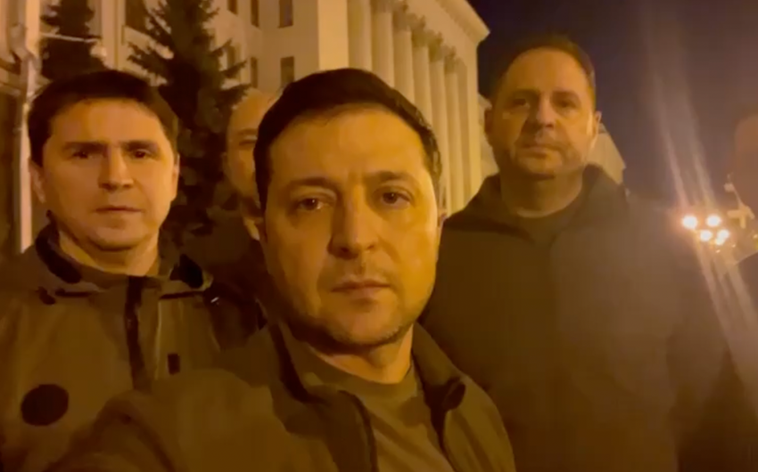 Zelenski Kiyevi tərk etmədiyini açıqlayıb