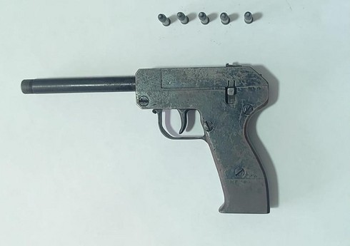 В Джалилабаде на пастбище обнаружен пистолет 